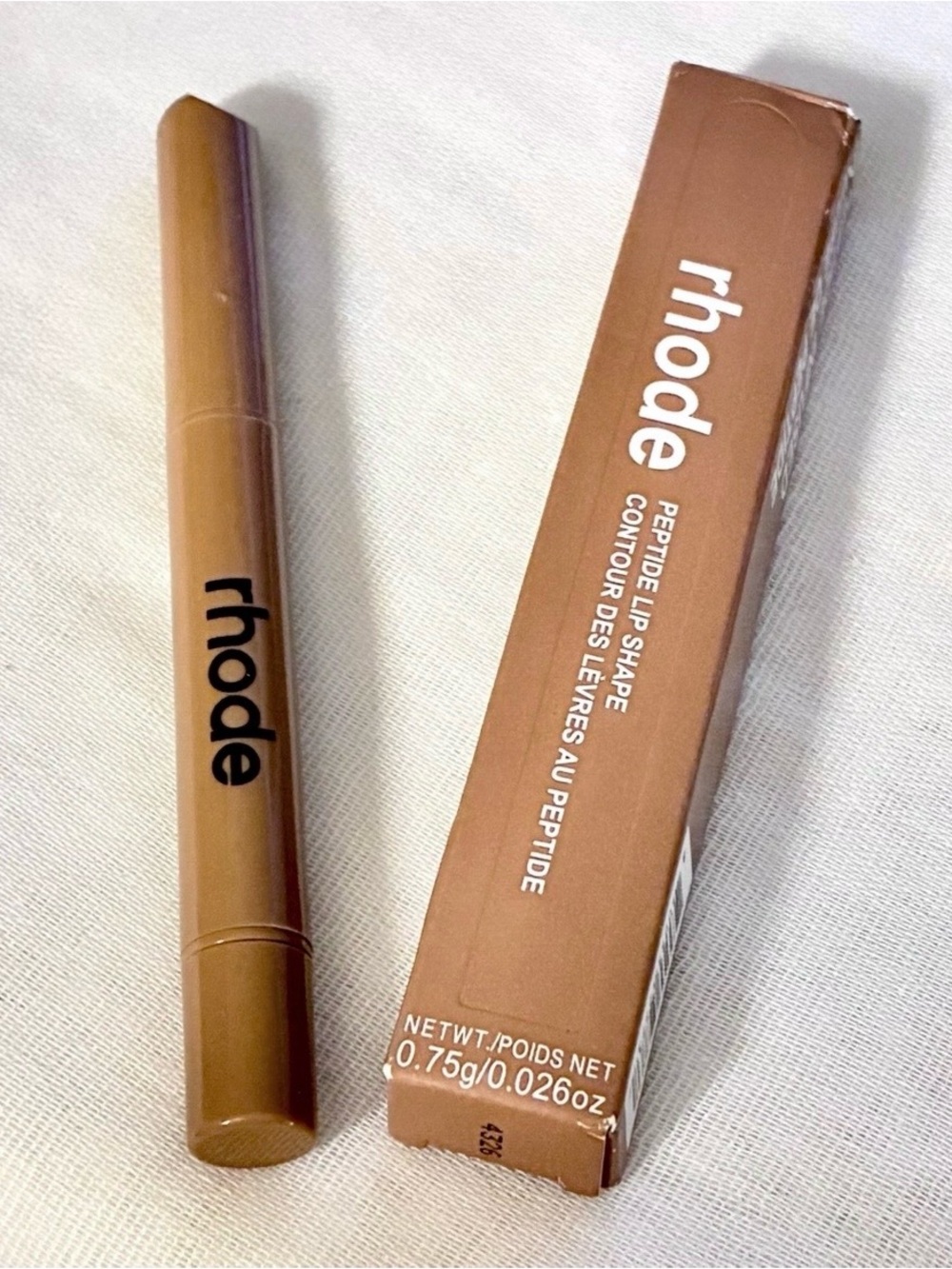RHODE Peptide Lip Shape | LUNGE | A Rosy Beige Contouring Color | .026oz